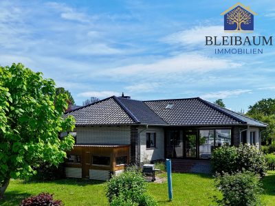 Schöner Bungalow mit Garten & Doppelgarage – direkt in Duderstadt, 37115 Duderstadt, Bungalow